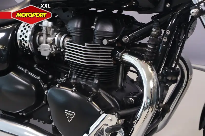 Triumph Speedmaster - foto 8