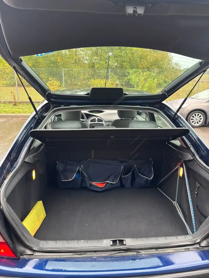 Citroen C4 — photo 4