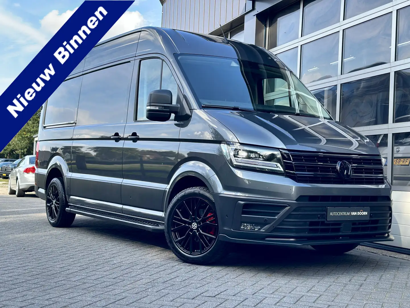 Volkswagen Crafter 35 2.0 TDI 177pk | DSG | L3H3 | Exclusive | 75 Edi Grijs - 1