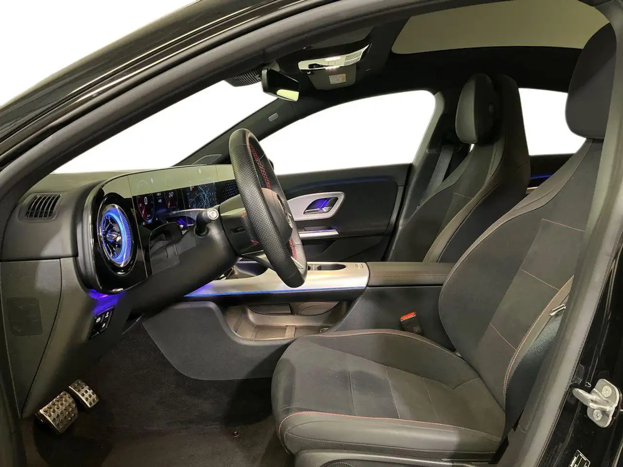 Mercedes-Benz CLA 2026 — фото 10