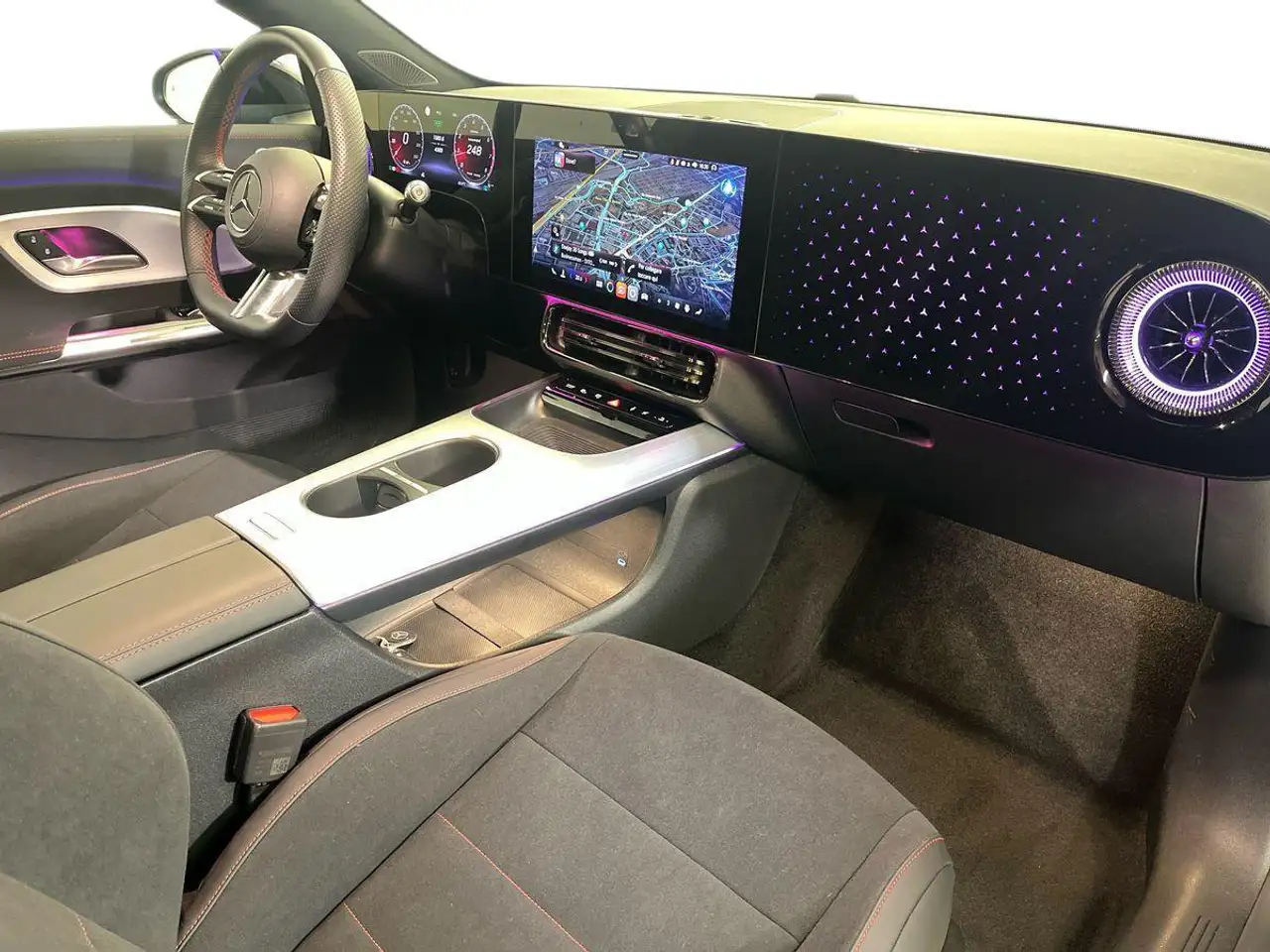 Mercedes-Benz CLA 2026 — фото 15