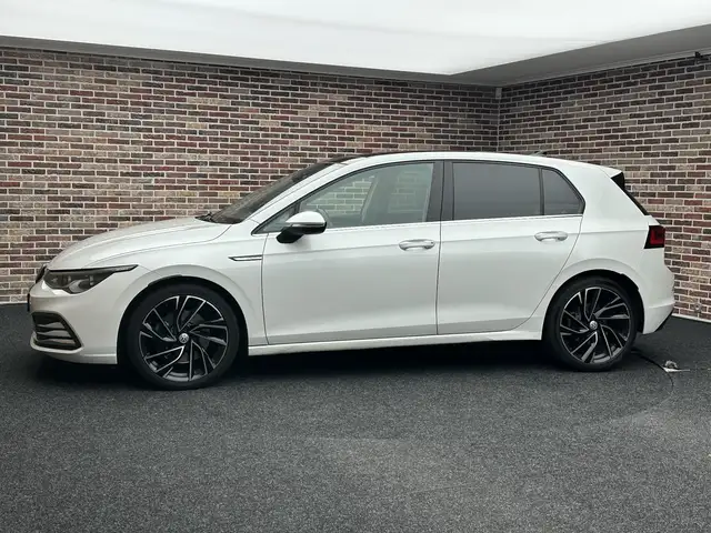 Volkswagen Golf view 6