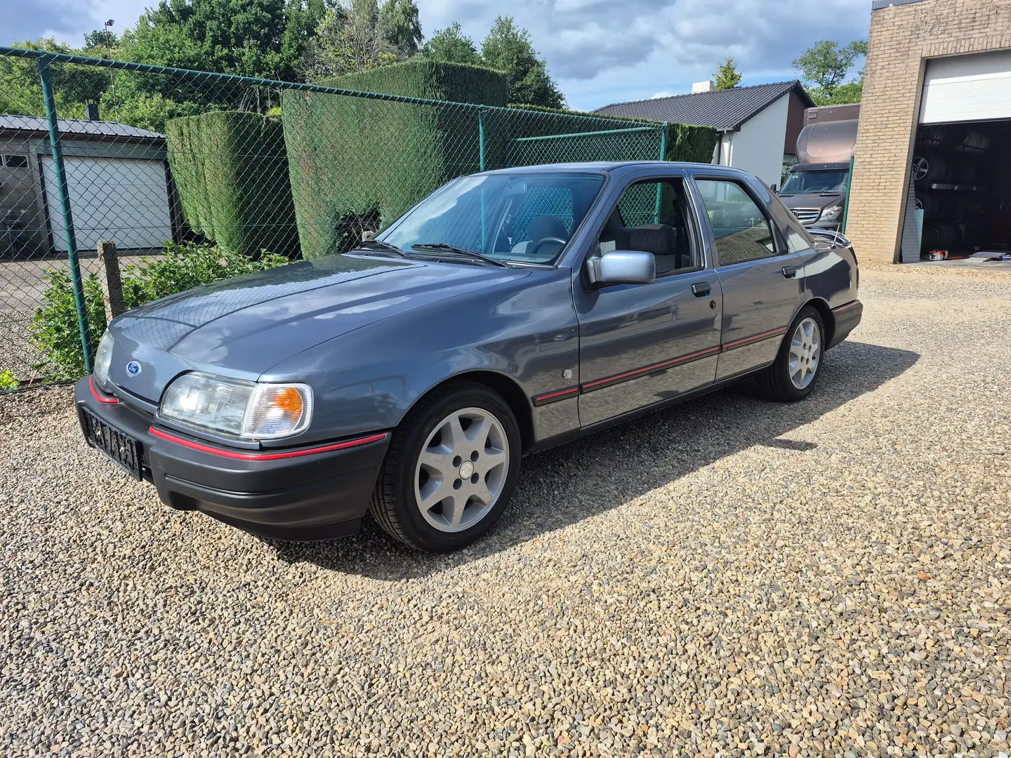 Ford Sierra Sierra Ghia Szürke - 1