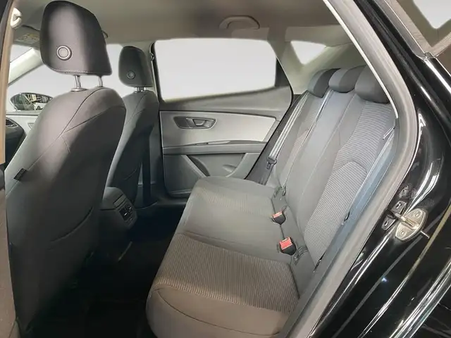 Seat Leon view 8
