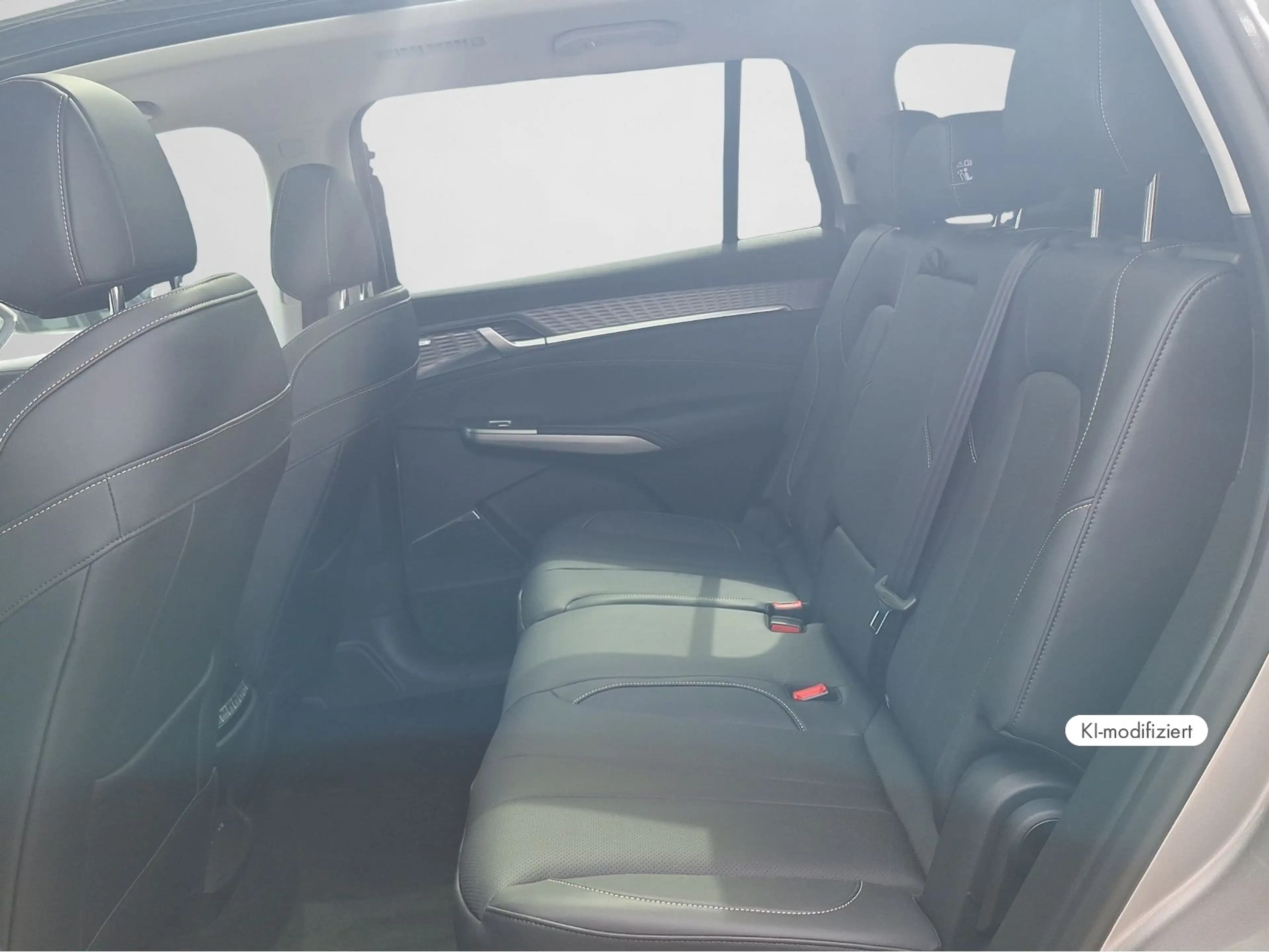 MG MGS9 PHEV Premium — photo 14