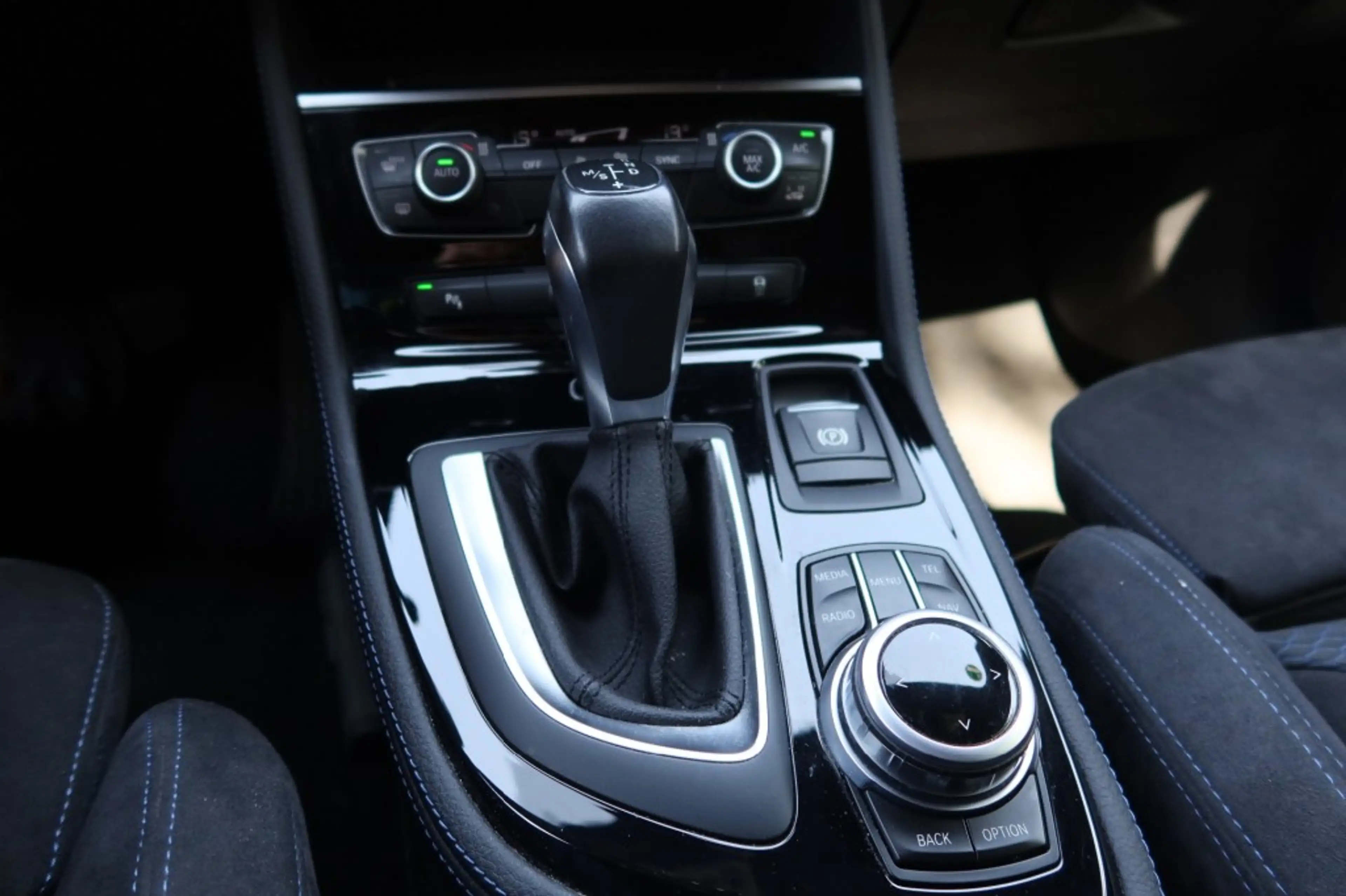 BMW 218 218i Active Tourer AUTOMAAT M-Sport Centennial Exe — photo 11