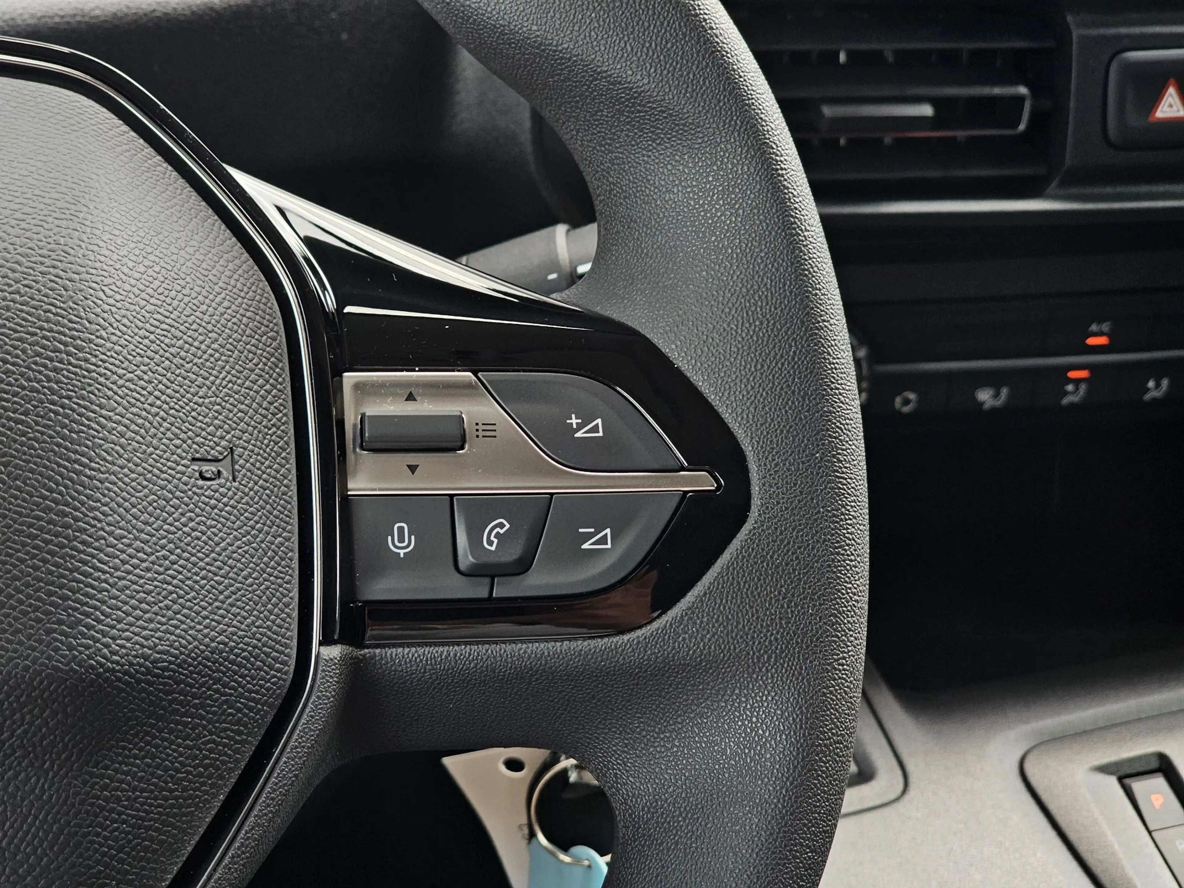 Peugeot Partner e-Partner 136 L2 50 kWh | Camera | Apple Carplay | — photo 12