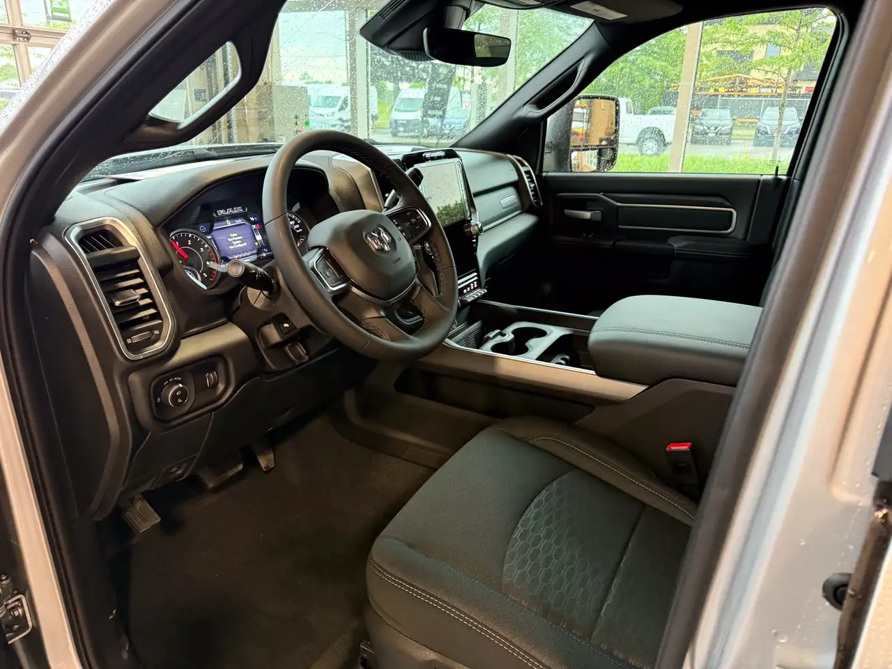 RAM 2500 снимка RAM 2500