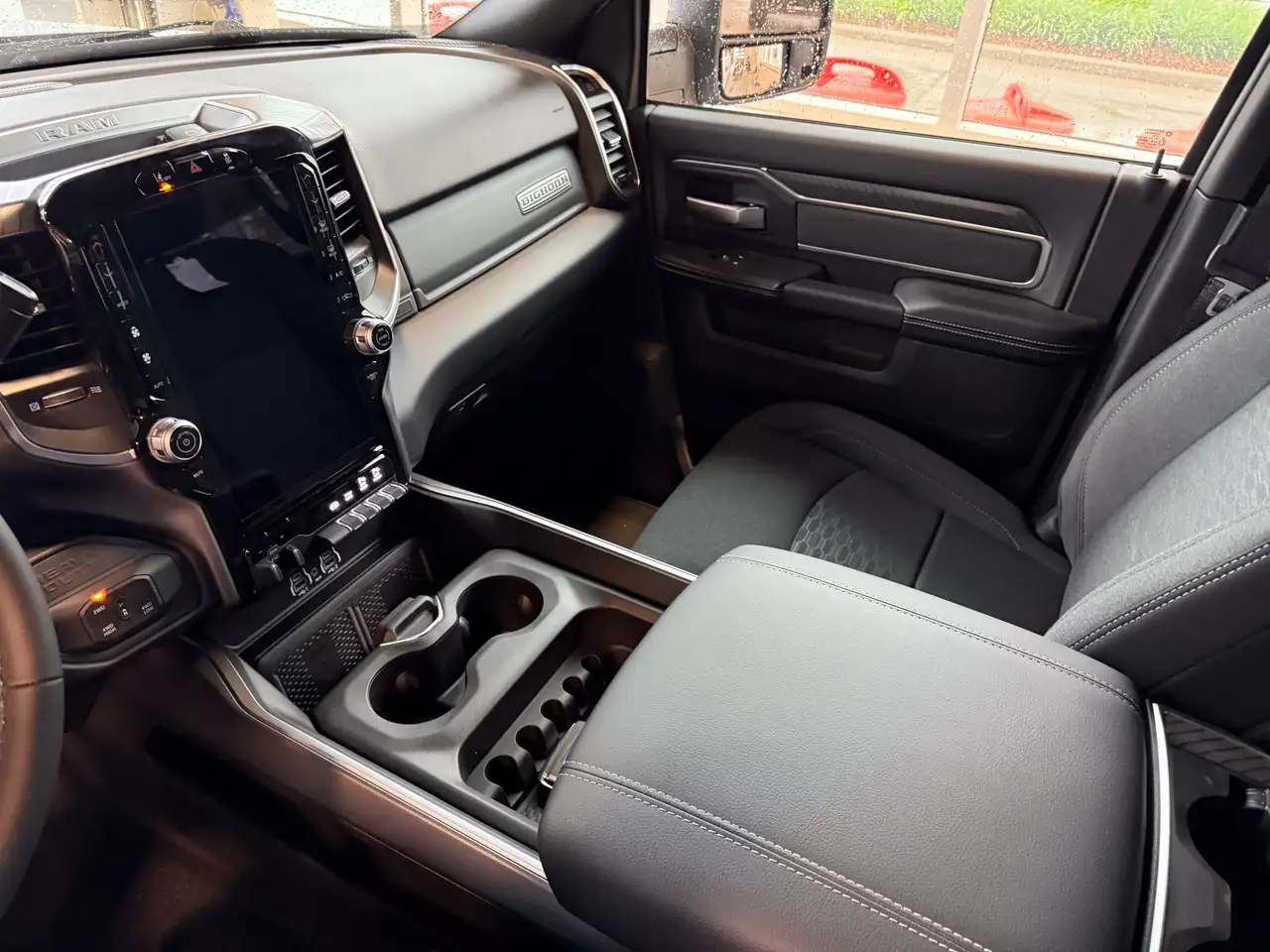 RAM 2500 снимка RAM 2500