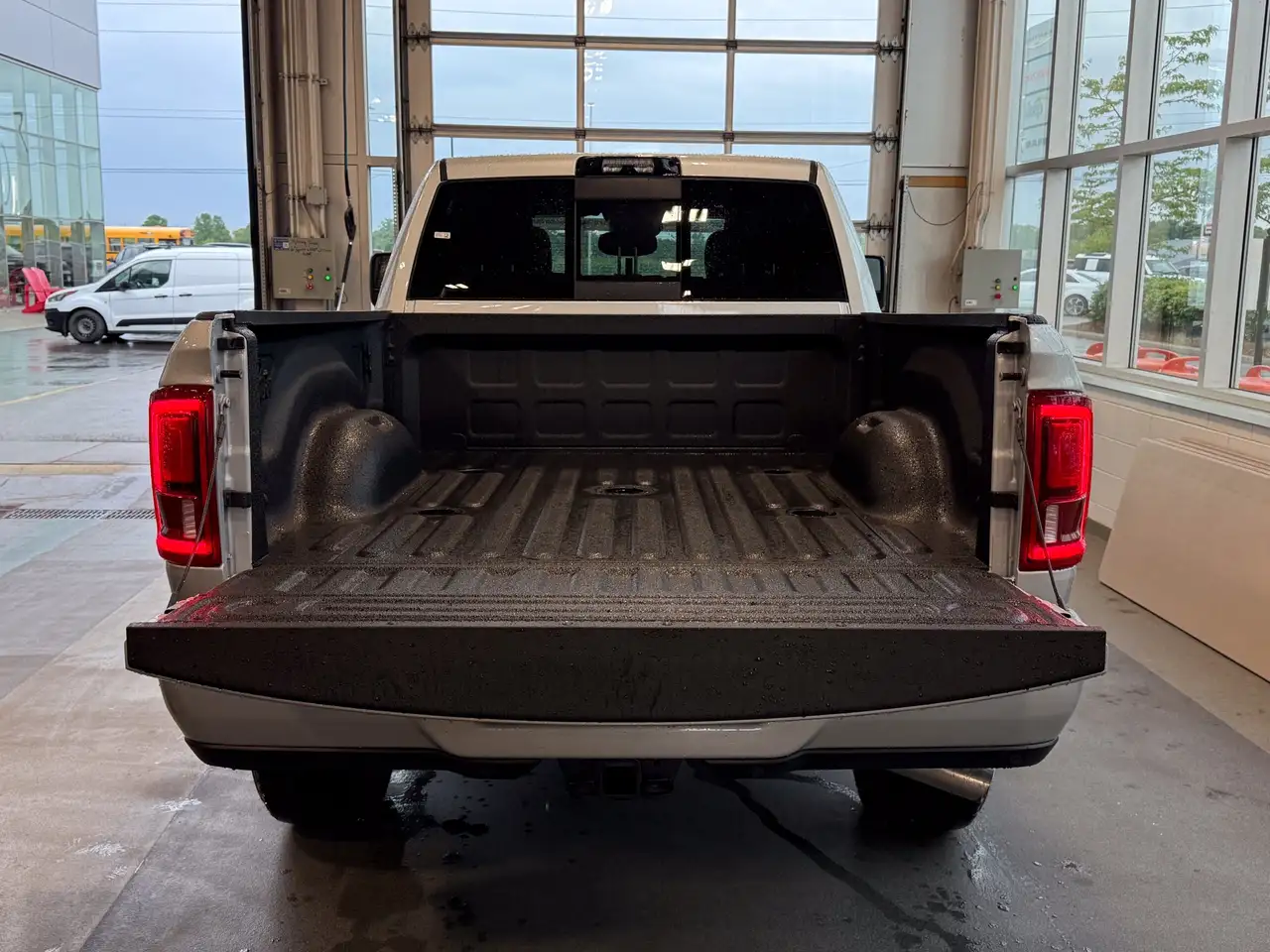 RAM 2500 снимка RAM 2500