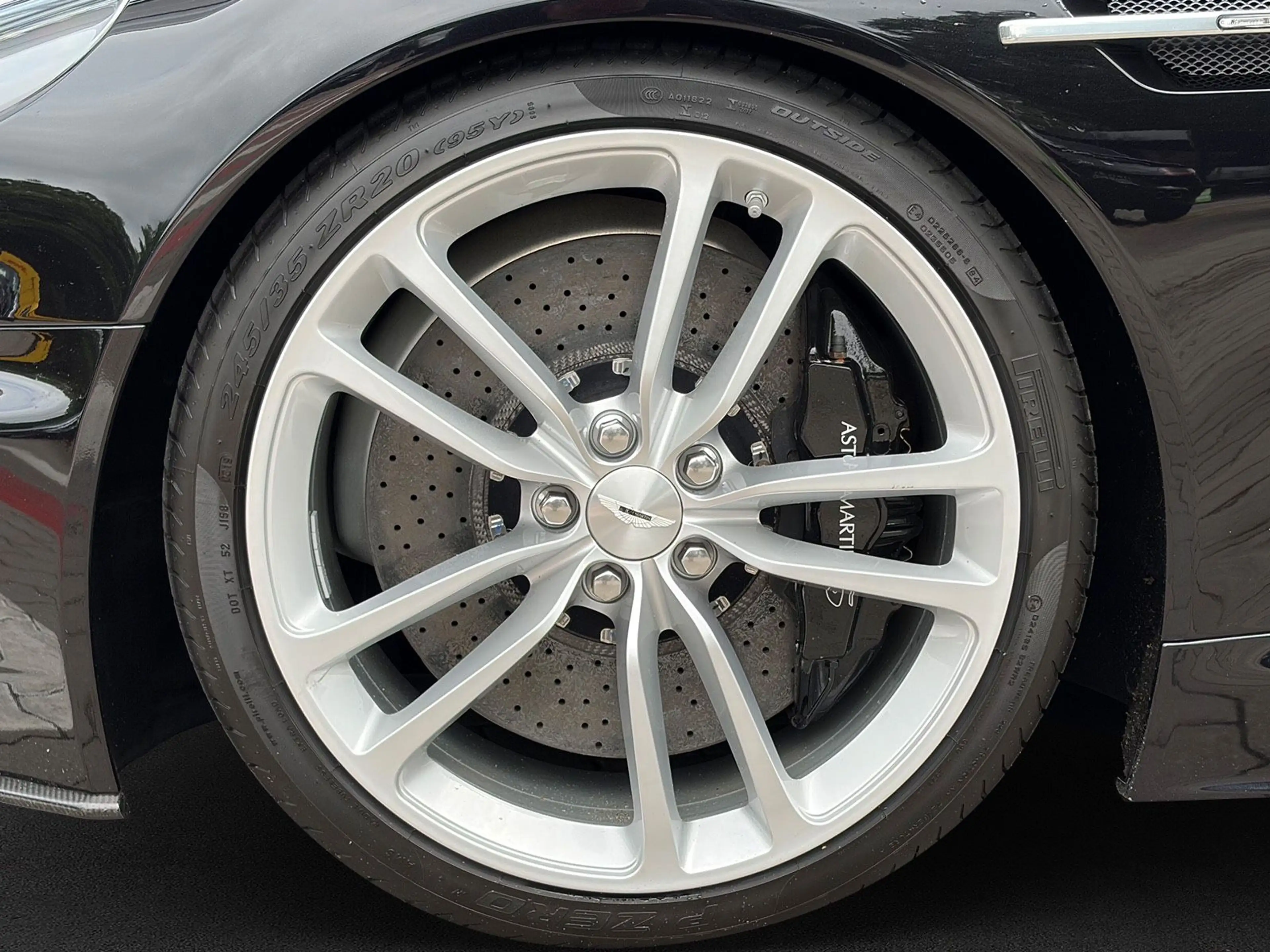 Aston Martin DBS 6.0 V12 Touchtronic, BRD, Unfallfrei, Carbon — photo 6