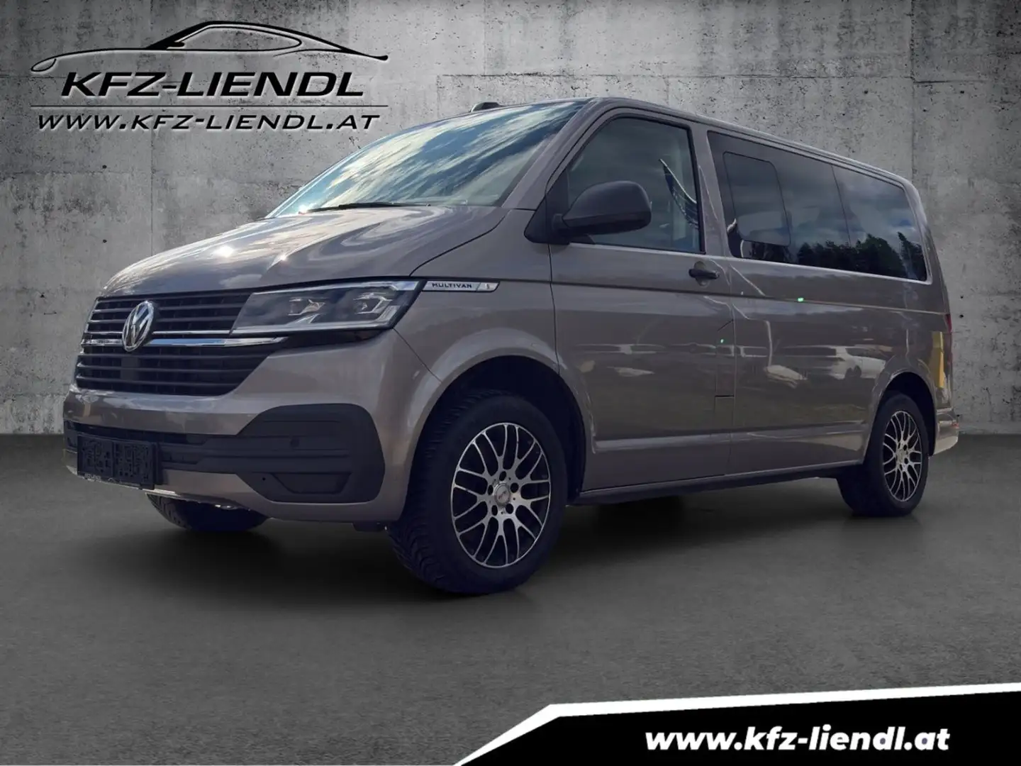 Volkswagen T6.1 Multivan T6.1 2.0 TDI 4Motion Multivan Schlaffunktion Gelb - 1