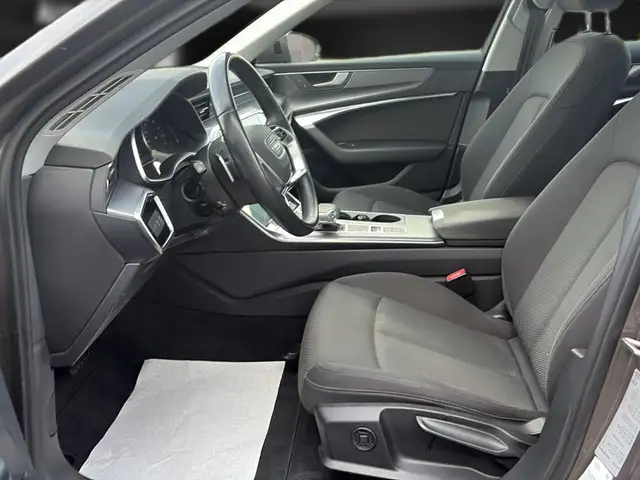 Audi A6 view 14