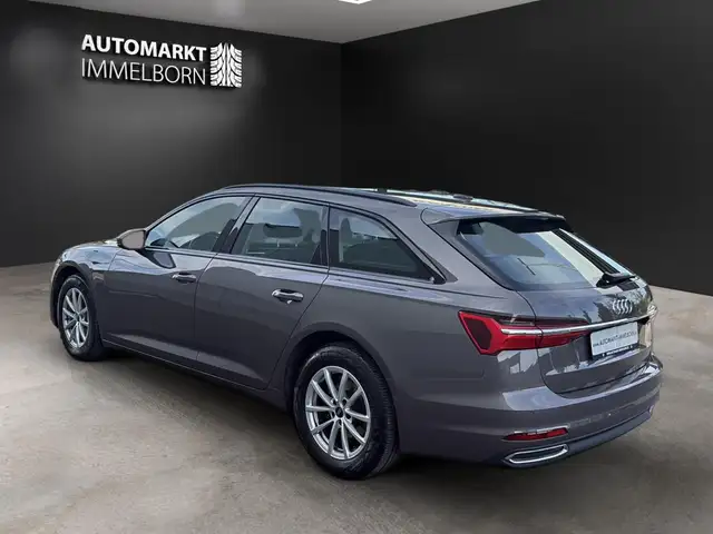 Audi A6 view 6