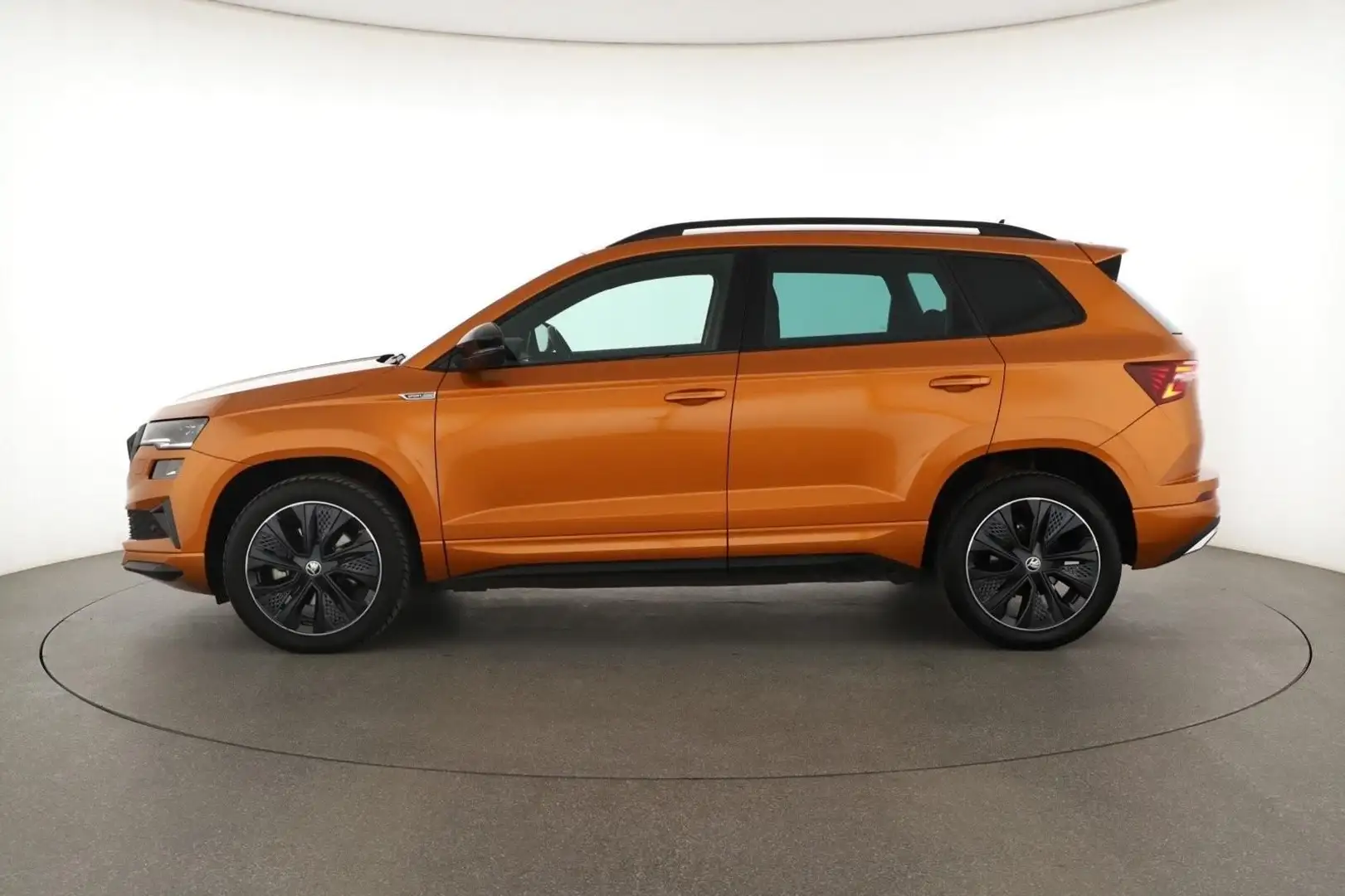 Skoda Karoq 1.5TSI DSG Sportline AHK+Matrix+el.Klappe Naranja - 2