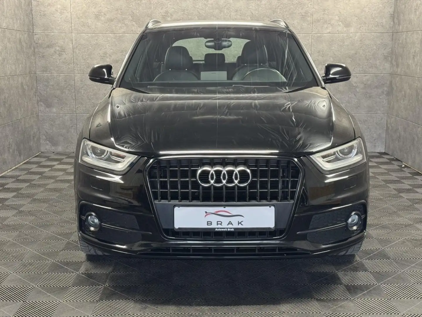 Audi Q3 1.4 TFSI S-Line 1-Hand*Xenon*Navi*Keyless*SHZ Schwarz - 2