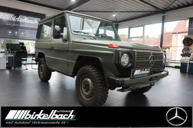 Mercedes-Benz G-Class view 3