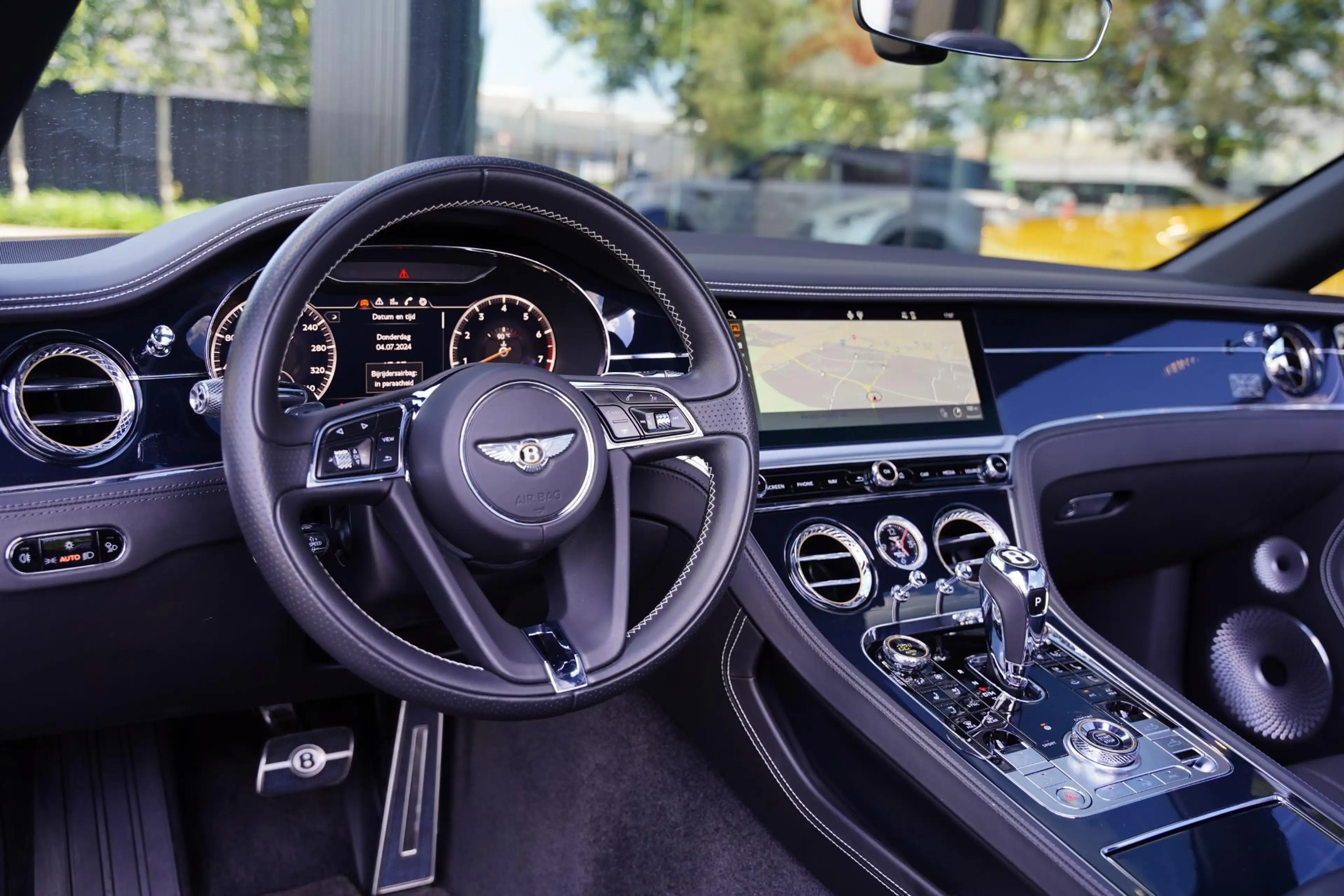 Bentley Continental GTC 6.0 W12 First Edition Full Carbon — photo 4