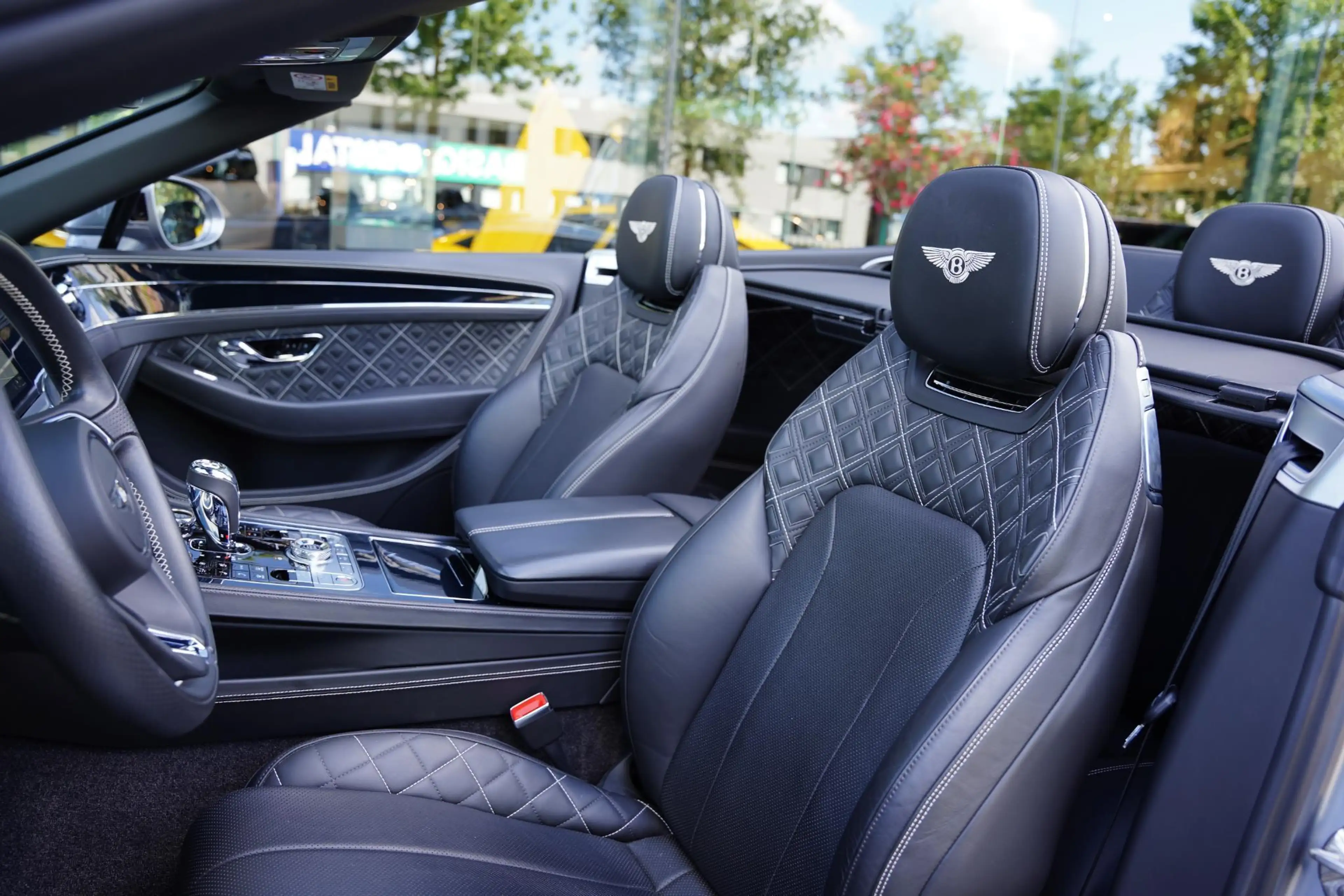 Bentley Continental GTC 6.0 W12 First Edition Full Carbon — photo 6