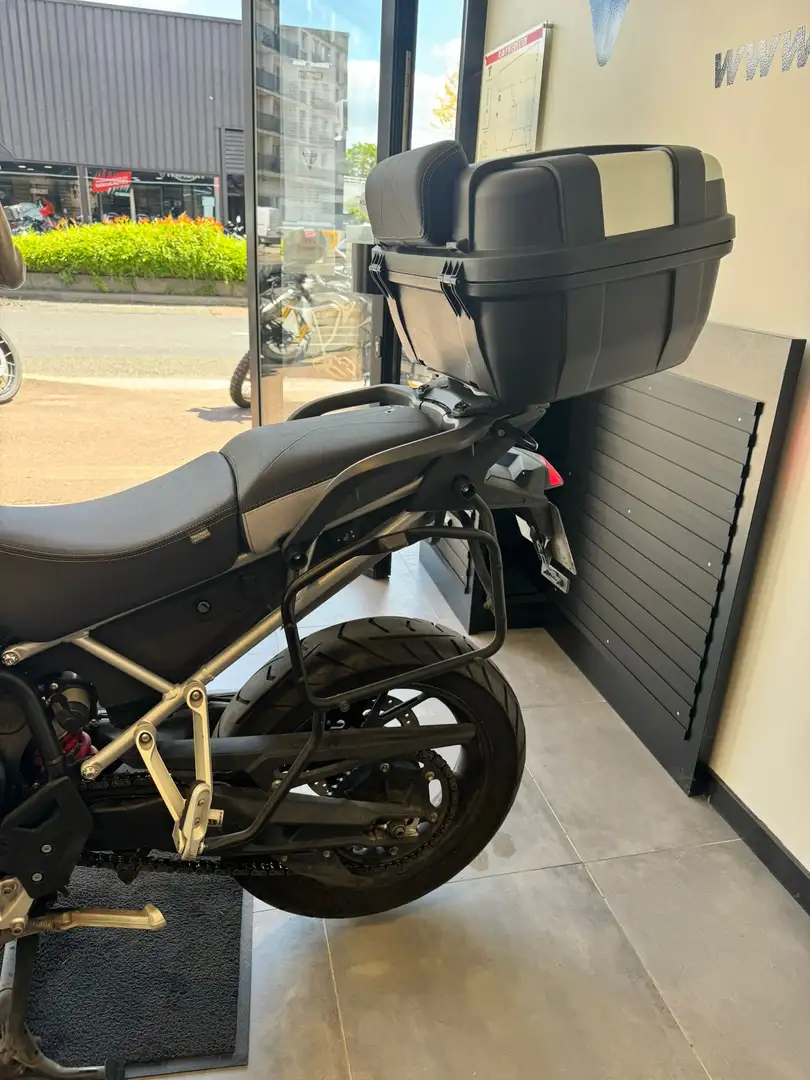 Triumph Tiger 900 - 2
