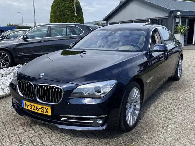 BMW 760 7 Serie 760i Lang V12 High Executive 2012 Facelift