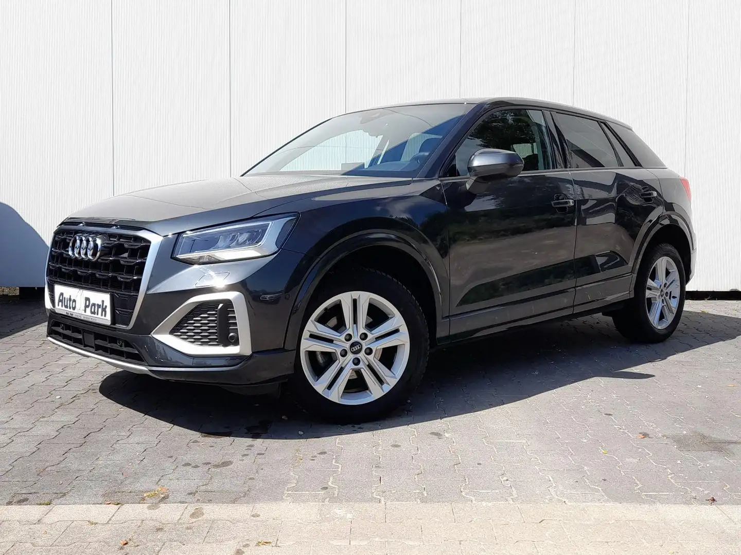 Audi Q2 DSG NAVI/APP~PANO~SHZ~VIRTUALL~RKam~eHeKl~LED Grau - 2