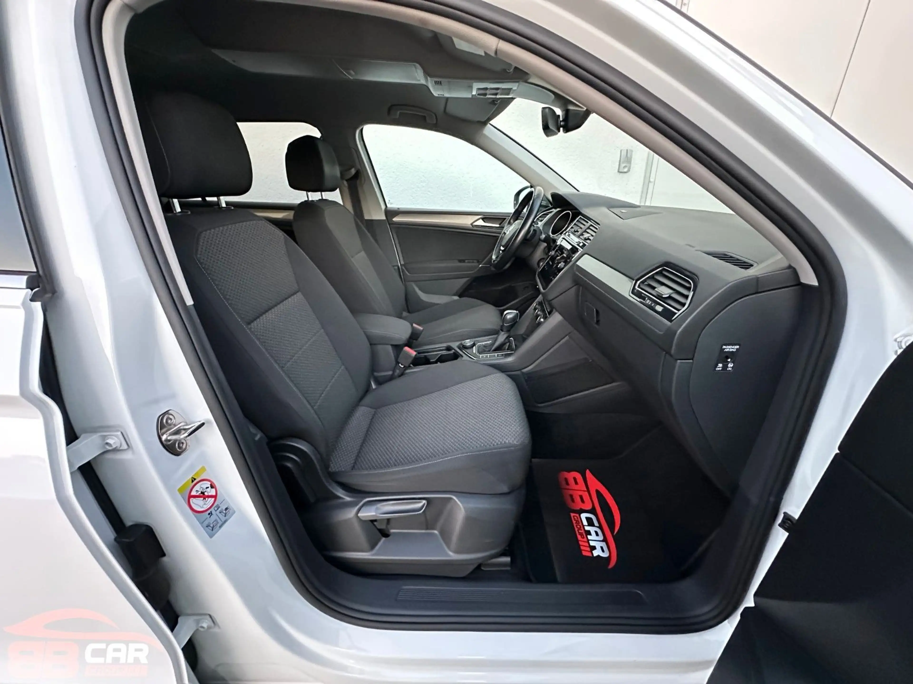Volkswagen Tiguan Allspace R-Line 1.HAND ZAHNRIEMEN NEU ! — photo 14