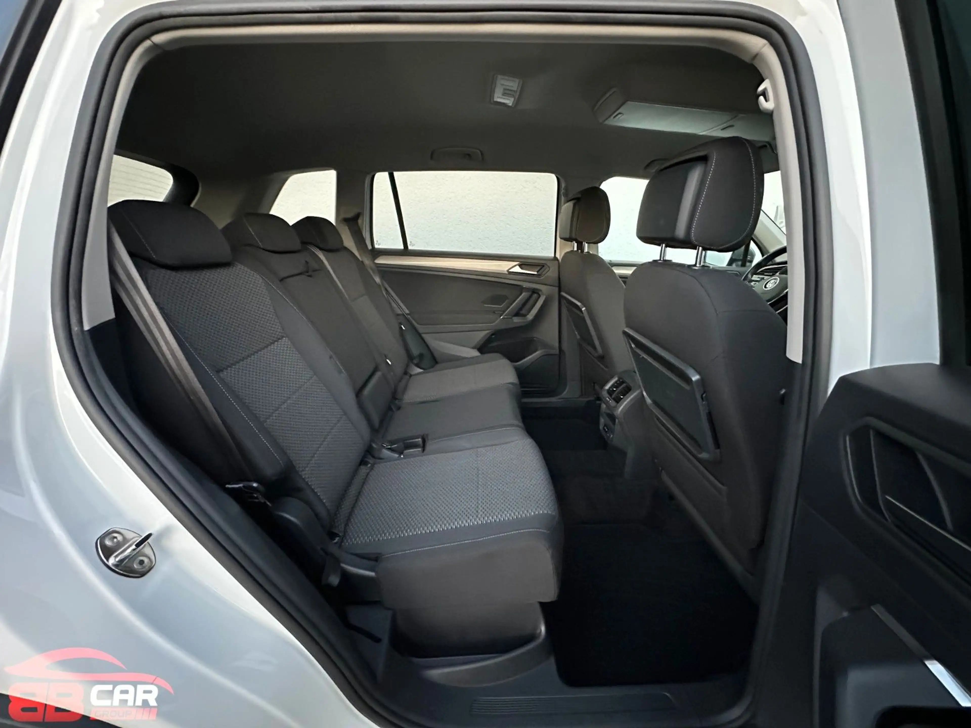 Volkswagen Tiguan Allspace R-Line 1.HAND ZAHNRIEMEN NEU ! — photo 13