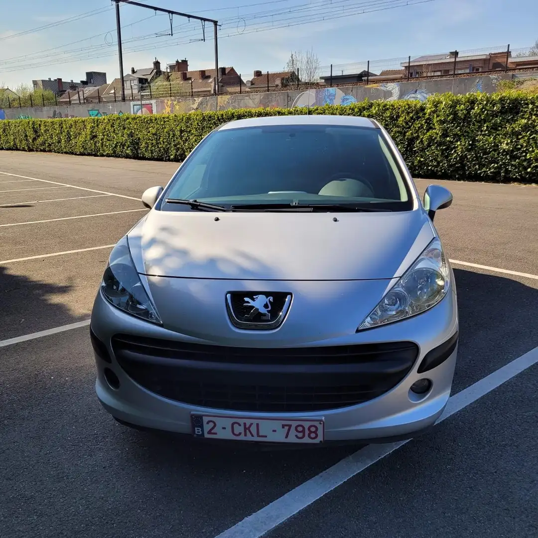 Peugeot 207 1.4 benzine - 1