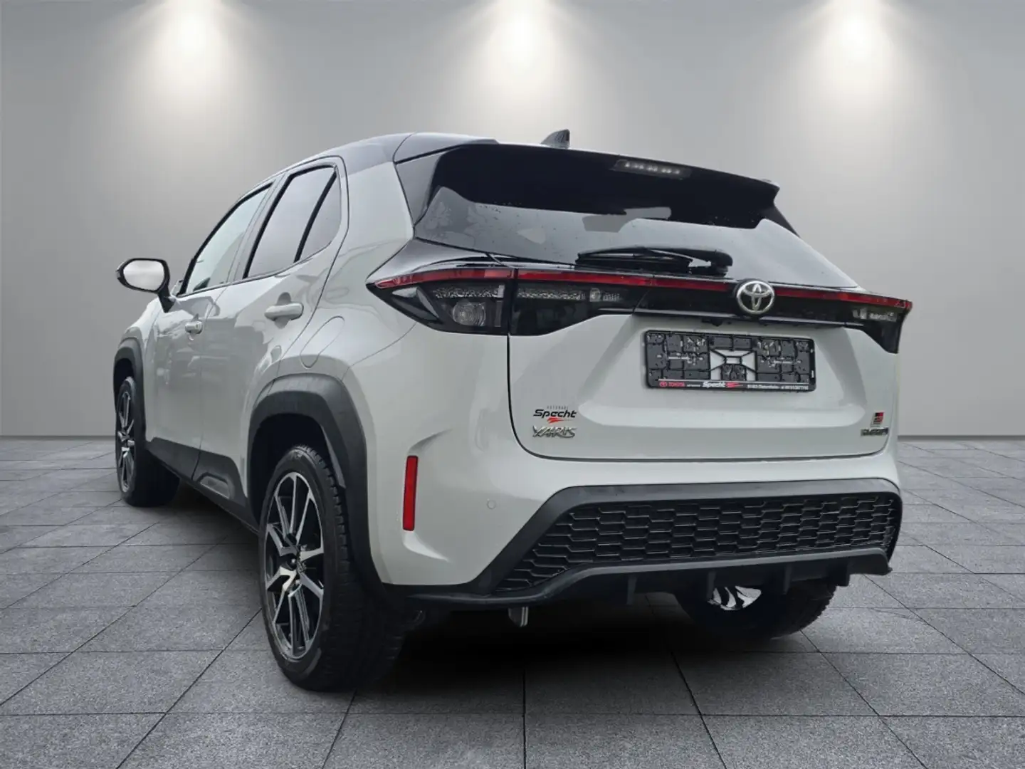 Toyota Yaris Cross Hybrid FWD GR Sport HUD Navi Soundsystem JBL LED E Grau - 2