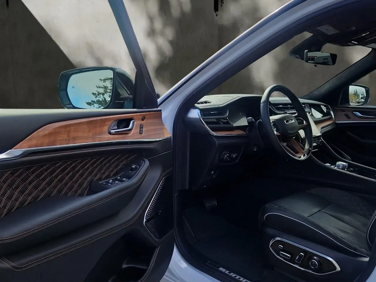 Jeep Grand Cherokee снимка Jeep Grand Cherokee