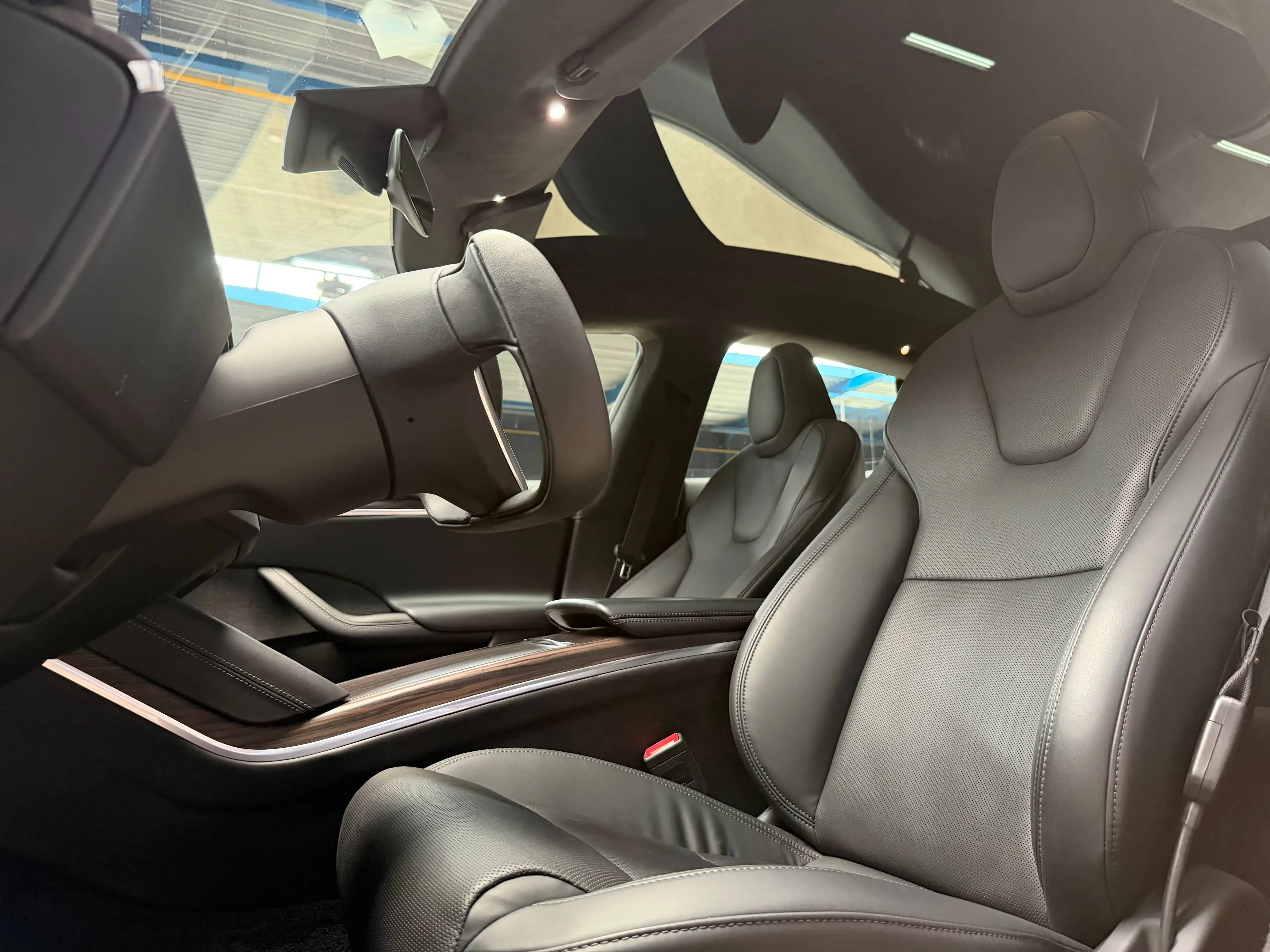 Tesla Model S LONG RANGE - AWD - AUTOPILOT — photo 12