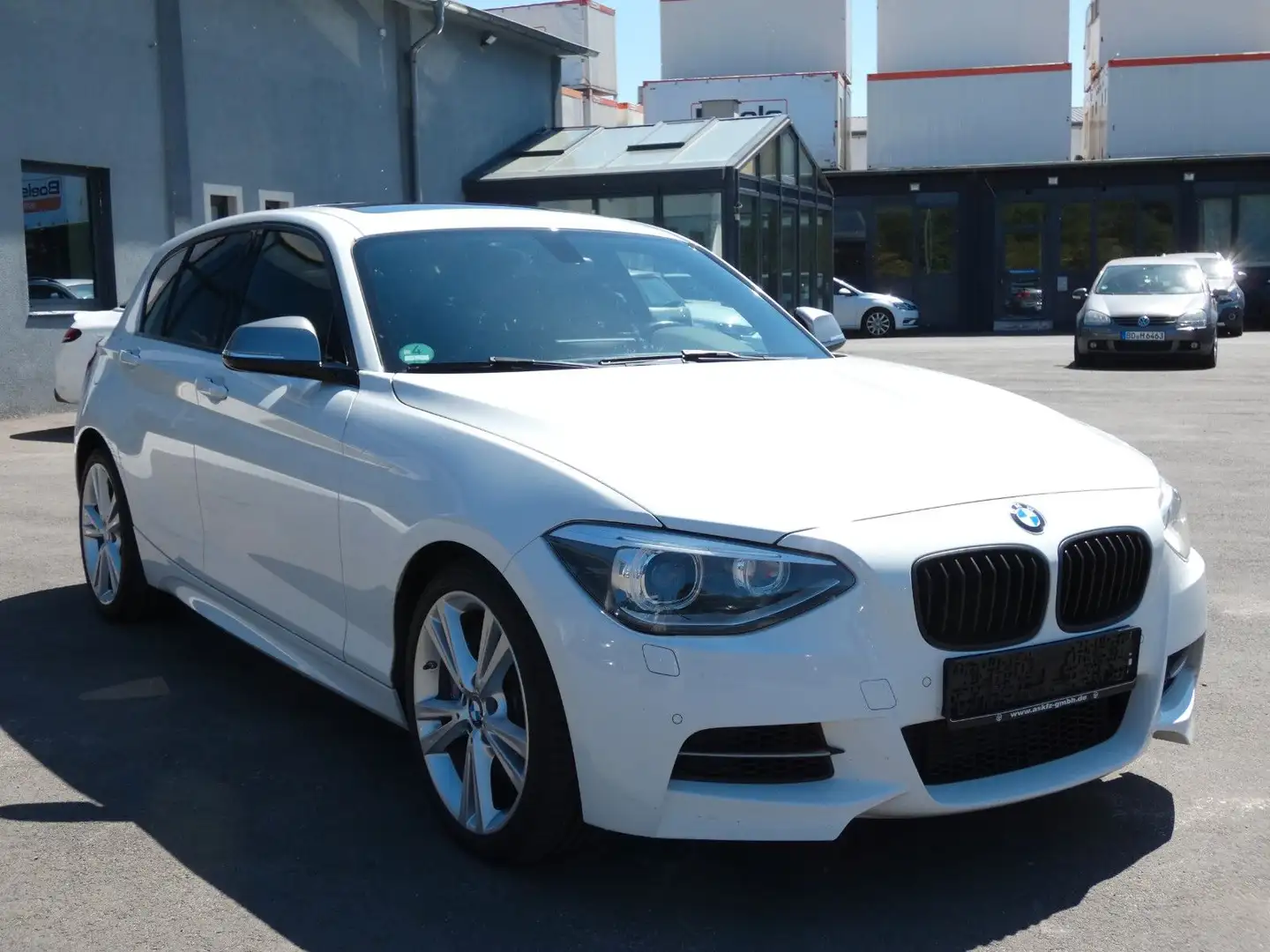BMW 135 i xDrive*Alcantara*Gssd*Navi*H&K* Alb - 2