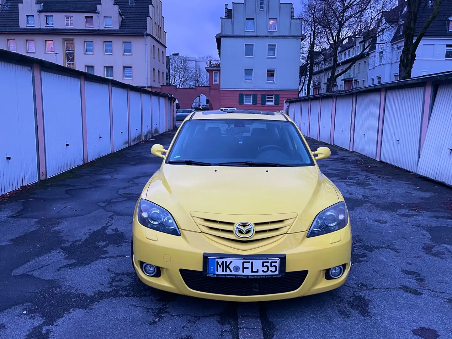 Mazda 3 2.0 Sport Top Yellow - 2