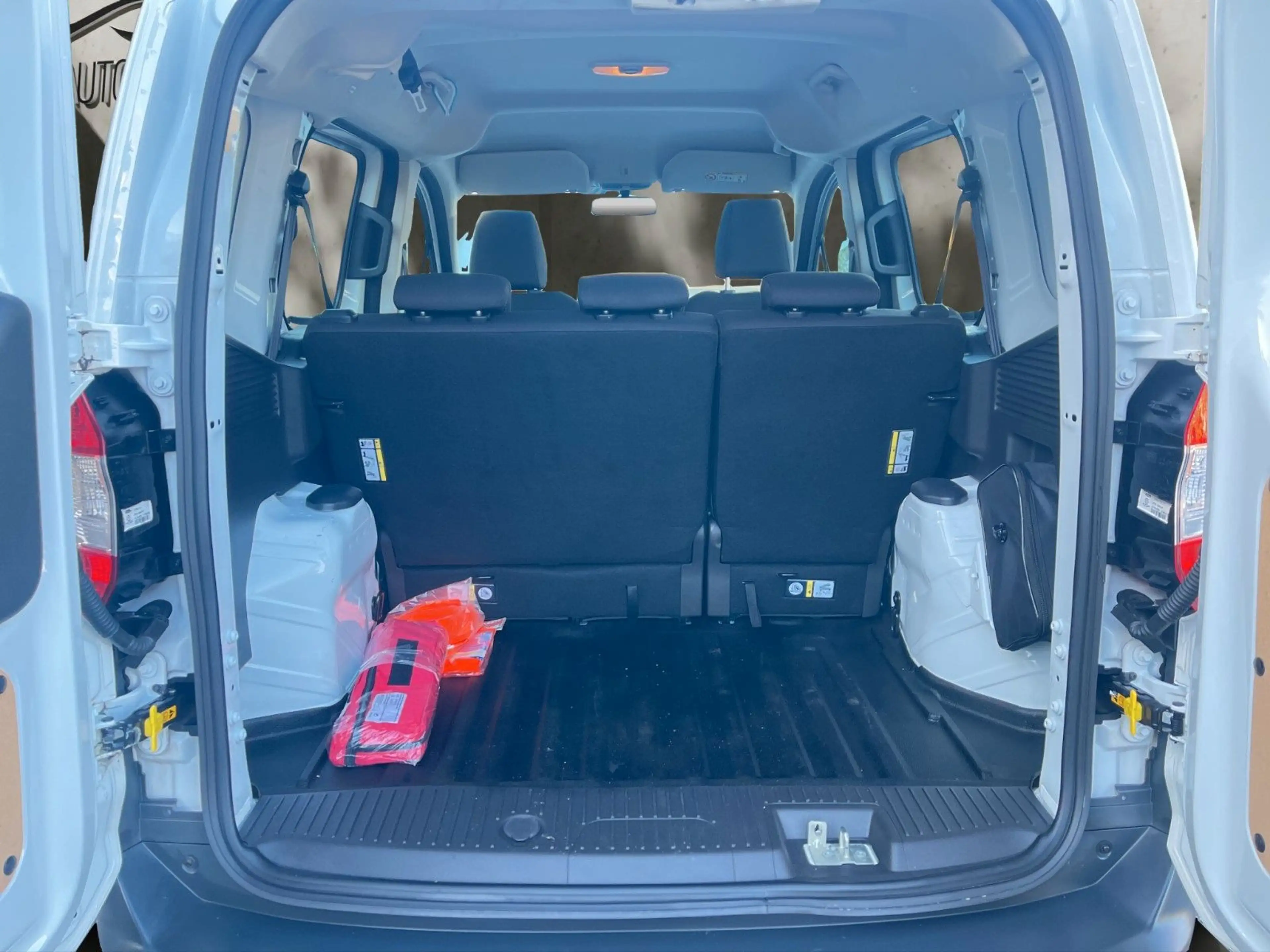 Ford Transit Courier /1.Hand/2xSchiebetür/Klima/Diesel — photo 15