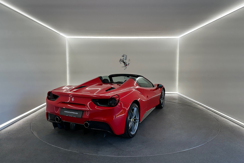 Ferrari 488 Spider / Rosso Corsa / 2Y Ferrari Approved — photo 7