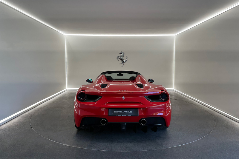 Ferrari 488 Spider / Rosso Corsa / 2Y Ferrari Approved — photo 6
