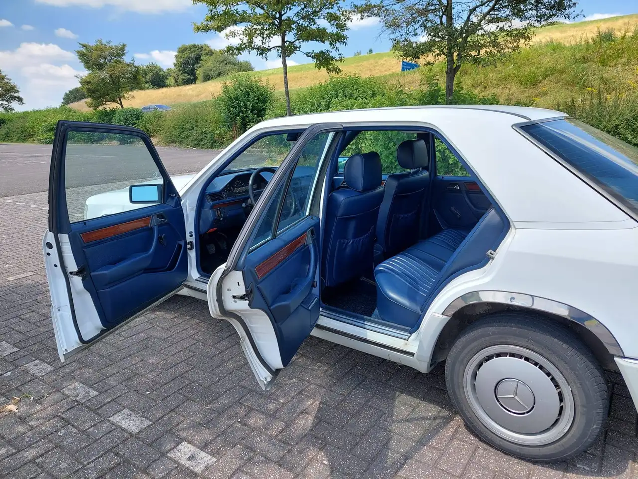 Mercedes-Benz 200 W124 200D, foto 3