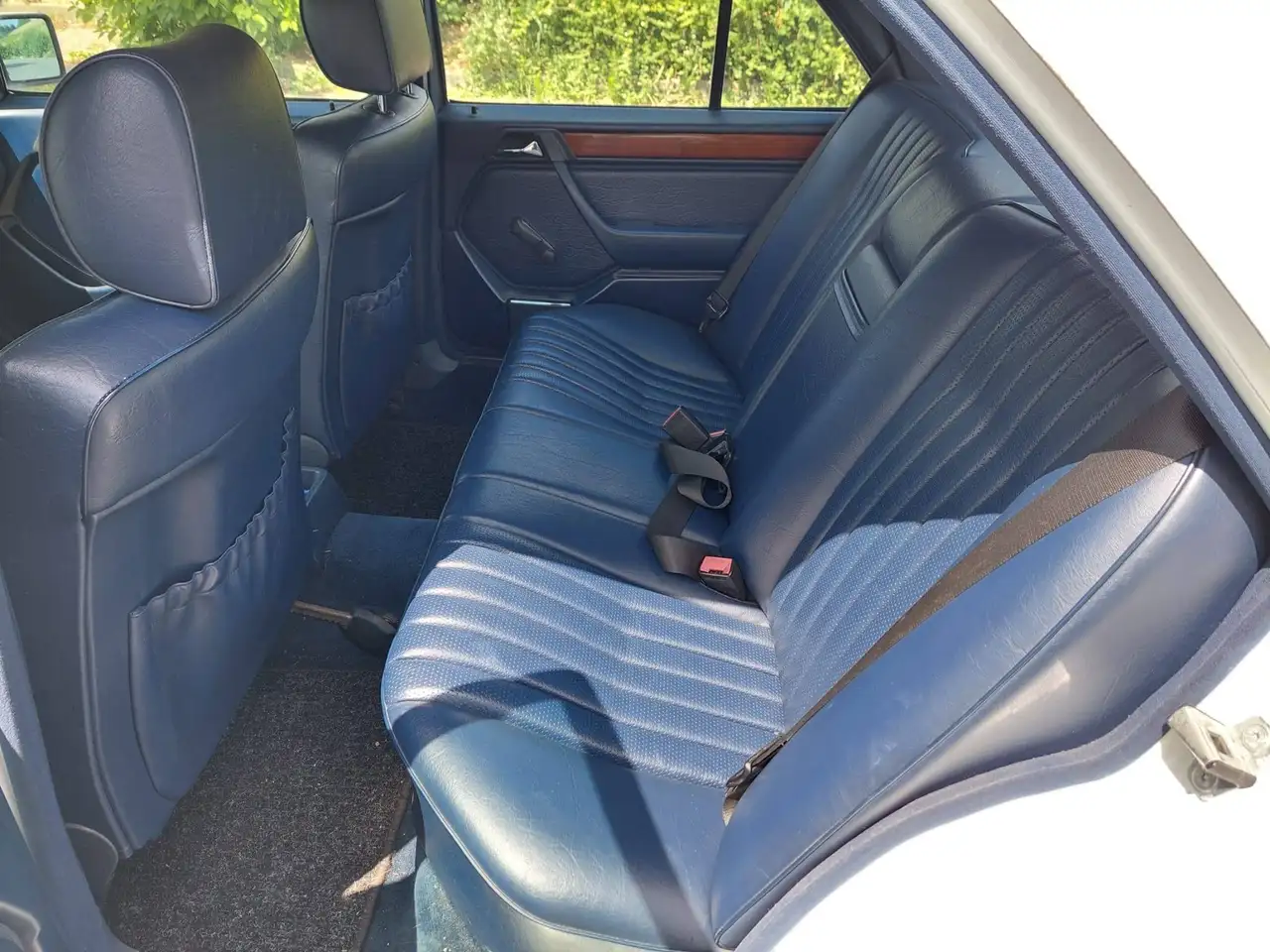 Mercedes-Benz 200 W124 200D, foto 4