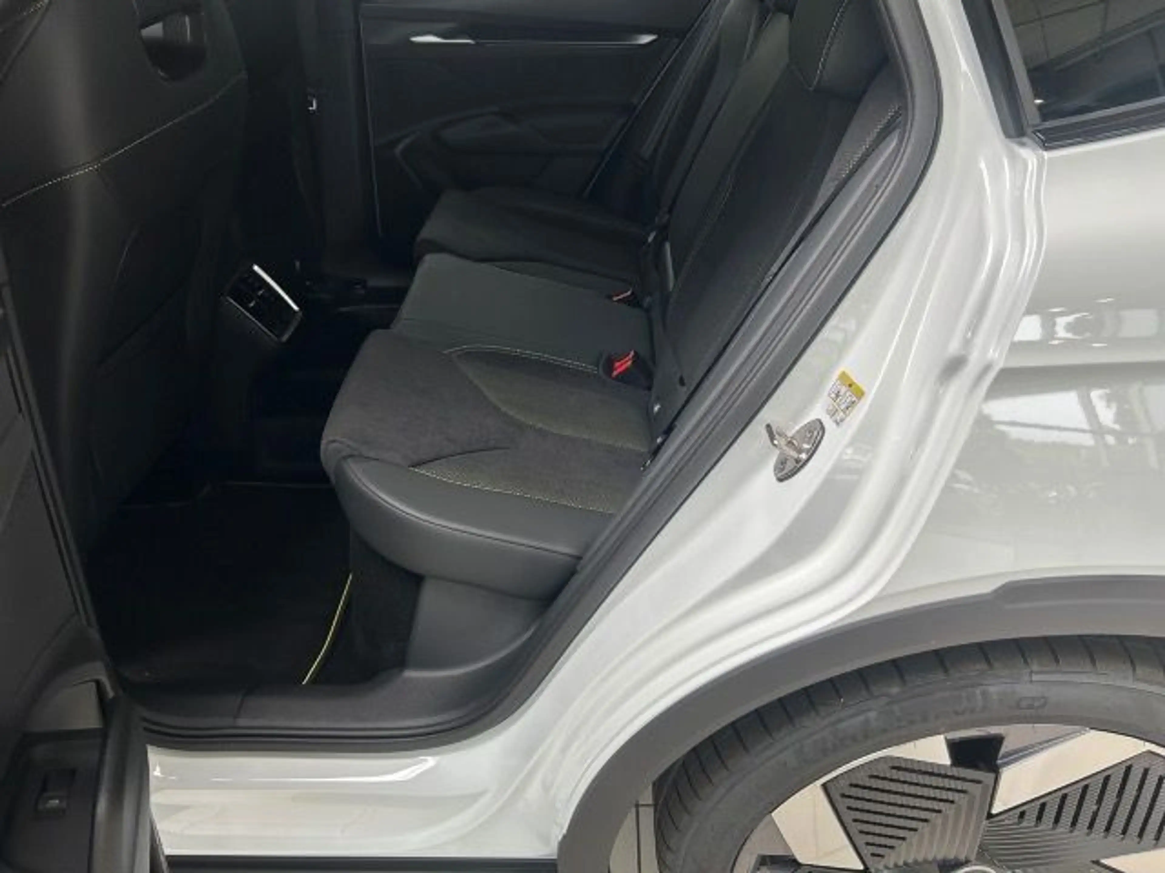 Skoda Elroq RS (82 kWh) 250 kW 1-Gang-Automatik 4x4 Ve — photo 12