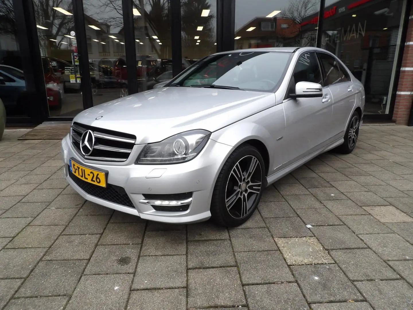 Mercedes-Benz C 180 Ambition Avantgarde Edition C Grau - 2