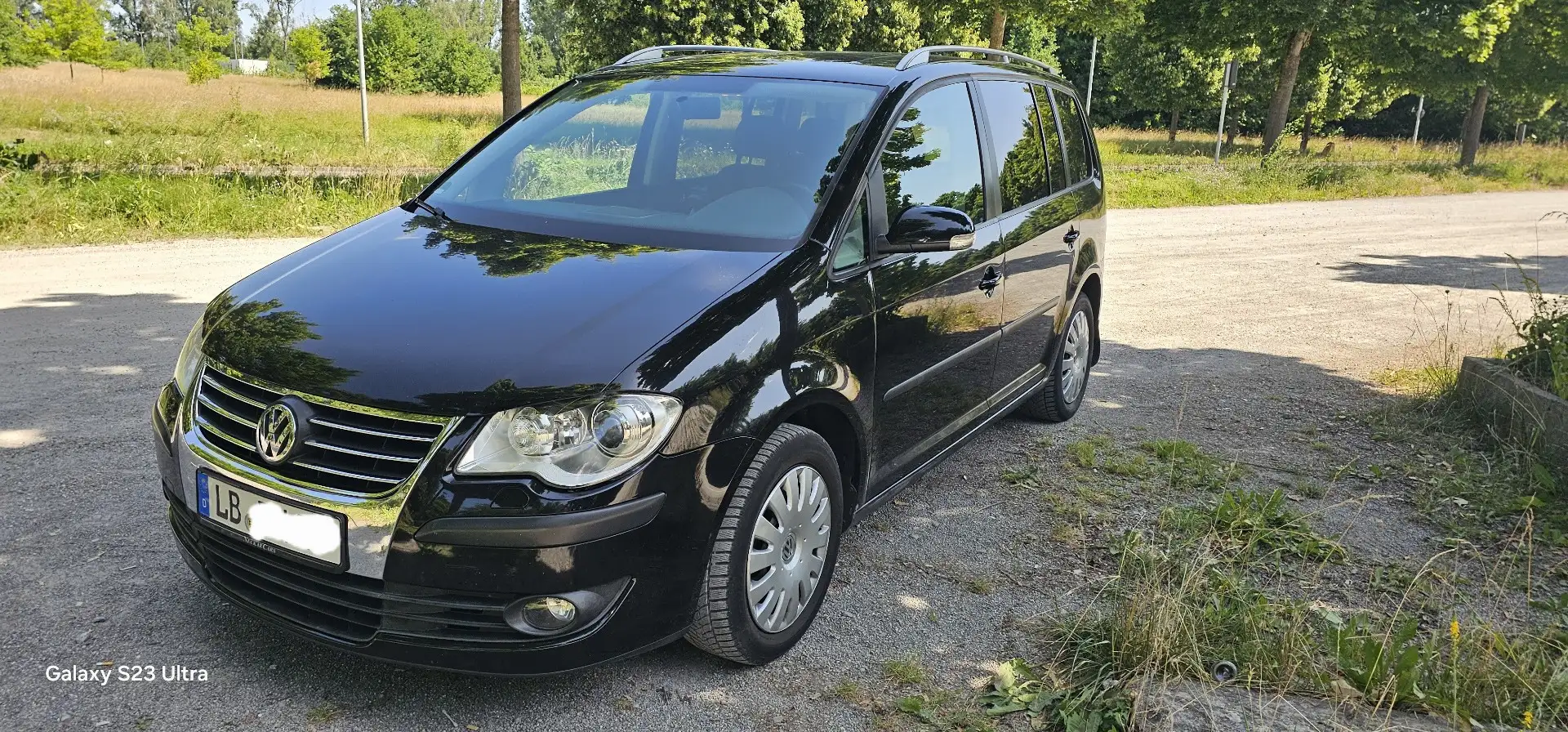 Volkswagen Touran Highline 2.0 TDI  STANDHEIZUNG, ANHÄNGERKUPPLUNG, Schwarz - 2