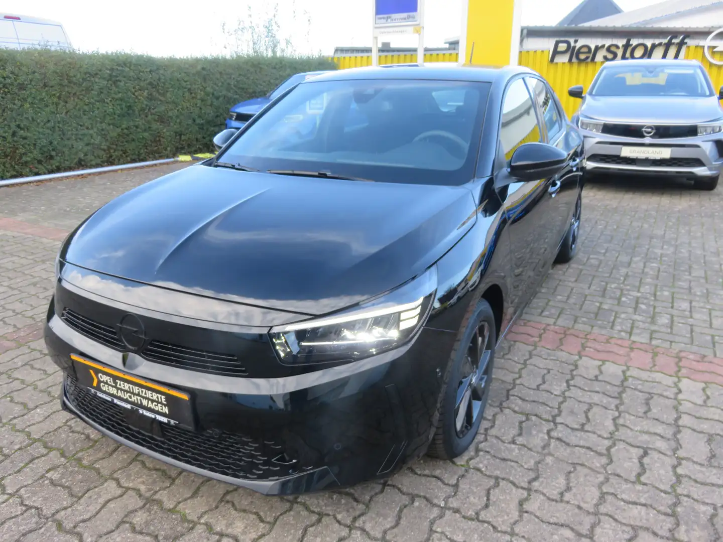 Opel Corsa GS Zwart - 2