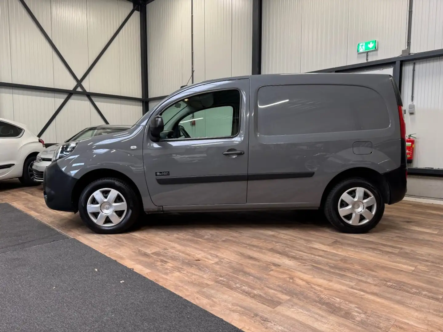Renault Kangoo 1.5 dC1 90 Express Black Edition / MARGE AUTO / AI Grijs - 2