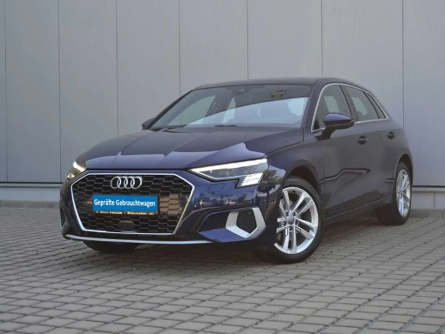Audi A3 Sportback 35 TDI S-tr. Advanced MATRIX/PANORAMA/N Blau - 2