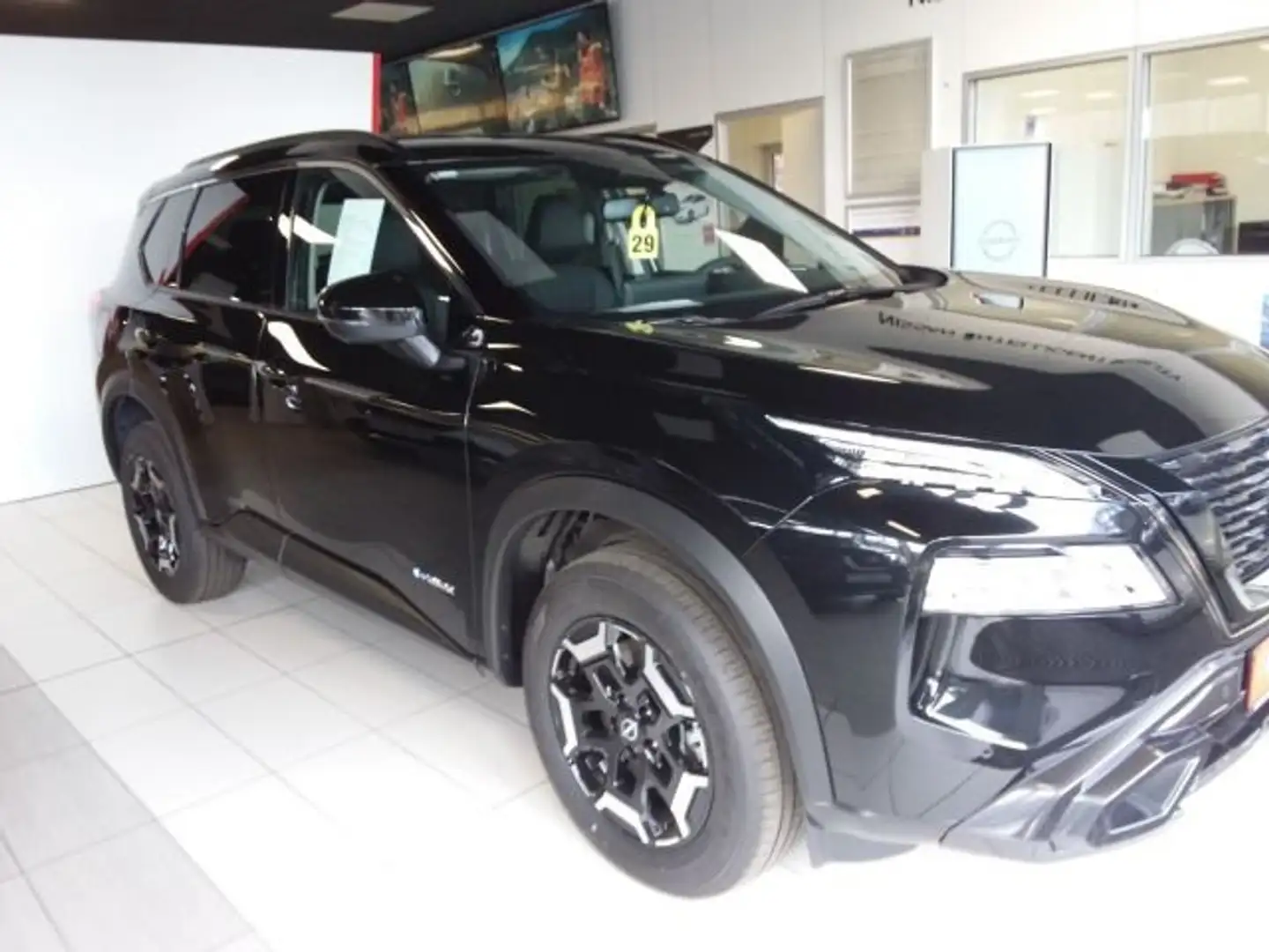 Nissan X-Trail 1.5 VC-T e-power 4x4 N-Trek Tageszulassu Schwarz - 2