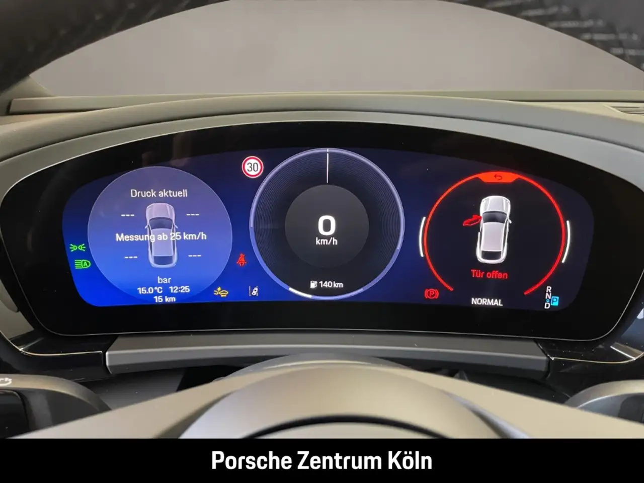Porsche Macan BOSE Luftfederung 22-Zoll Panoramadach 16