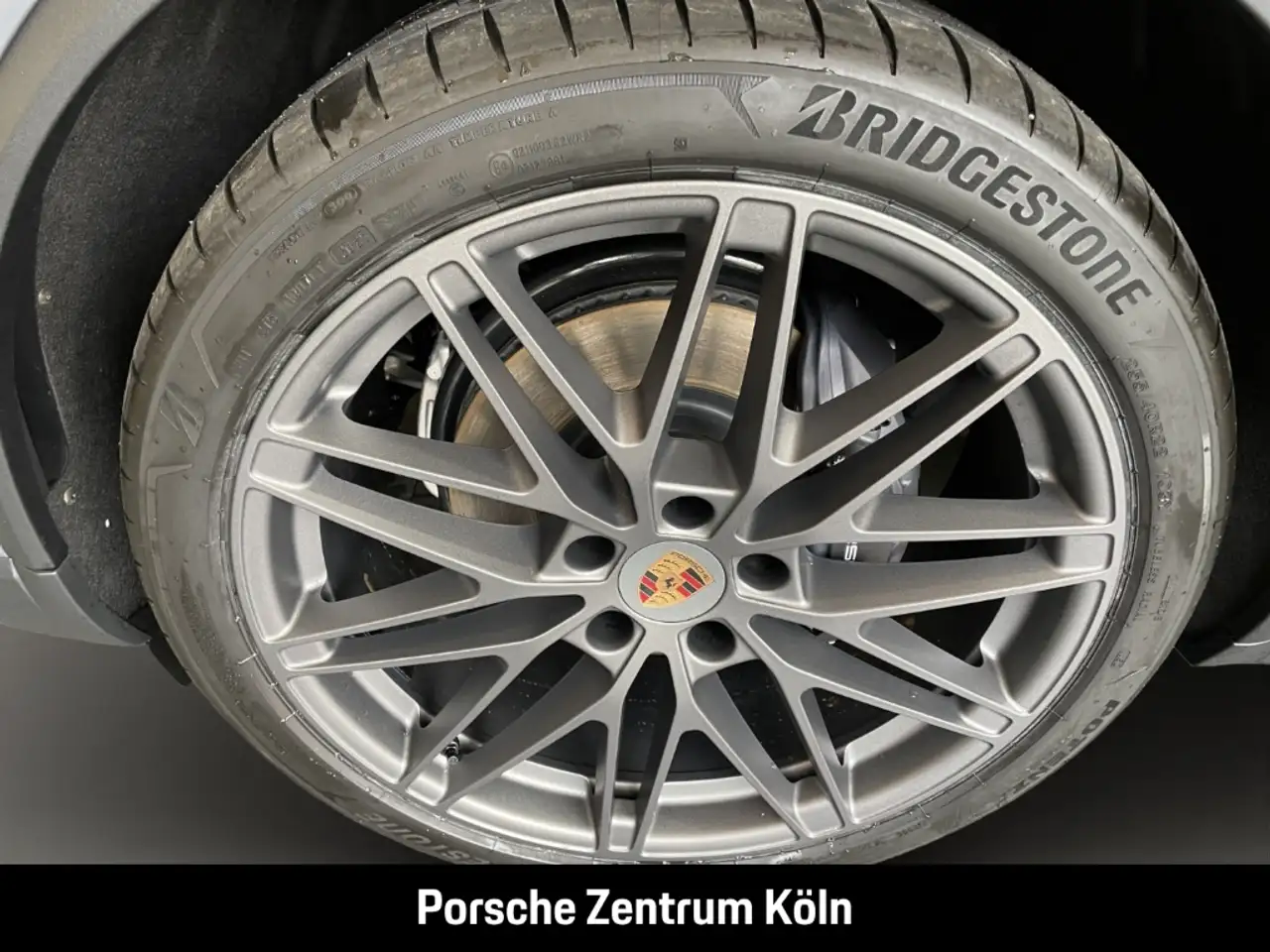 Porsche Macan BOSE Luftfederung 22-Zoll Panoramadach 12
