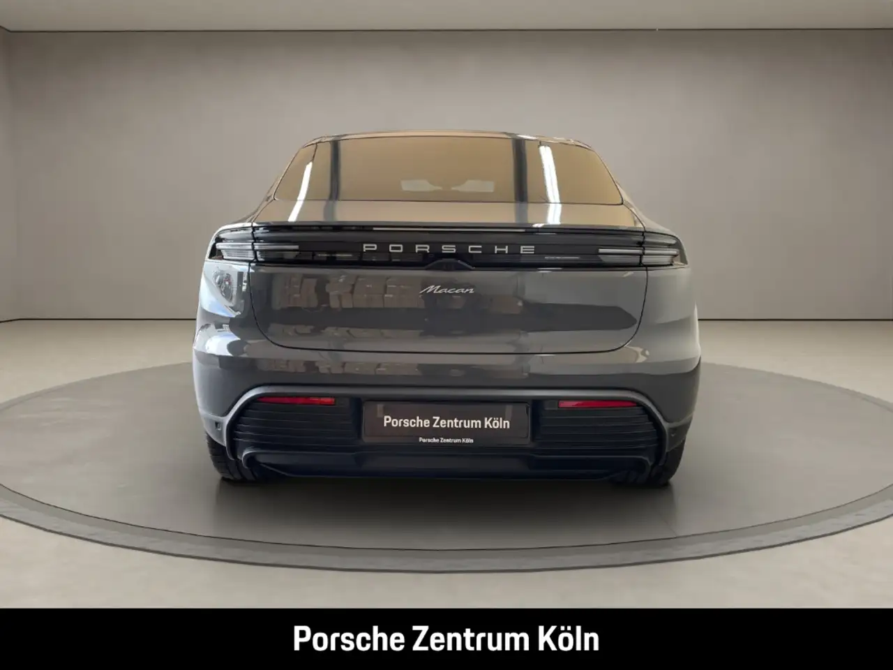 Porsche Macan BOSE Luftfederung 22-Zoll Panoramadach 4