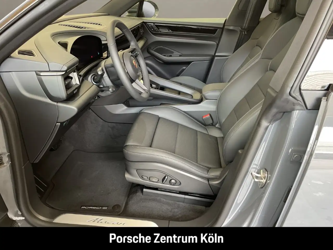 Porsche Macan BOSE Luftfederung 22-Zoll Panoramadach 13